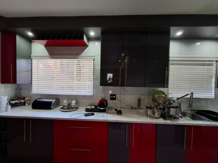 3 Bedroom Property for Sale in Protea Park North West